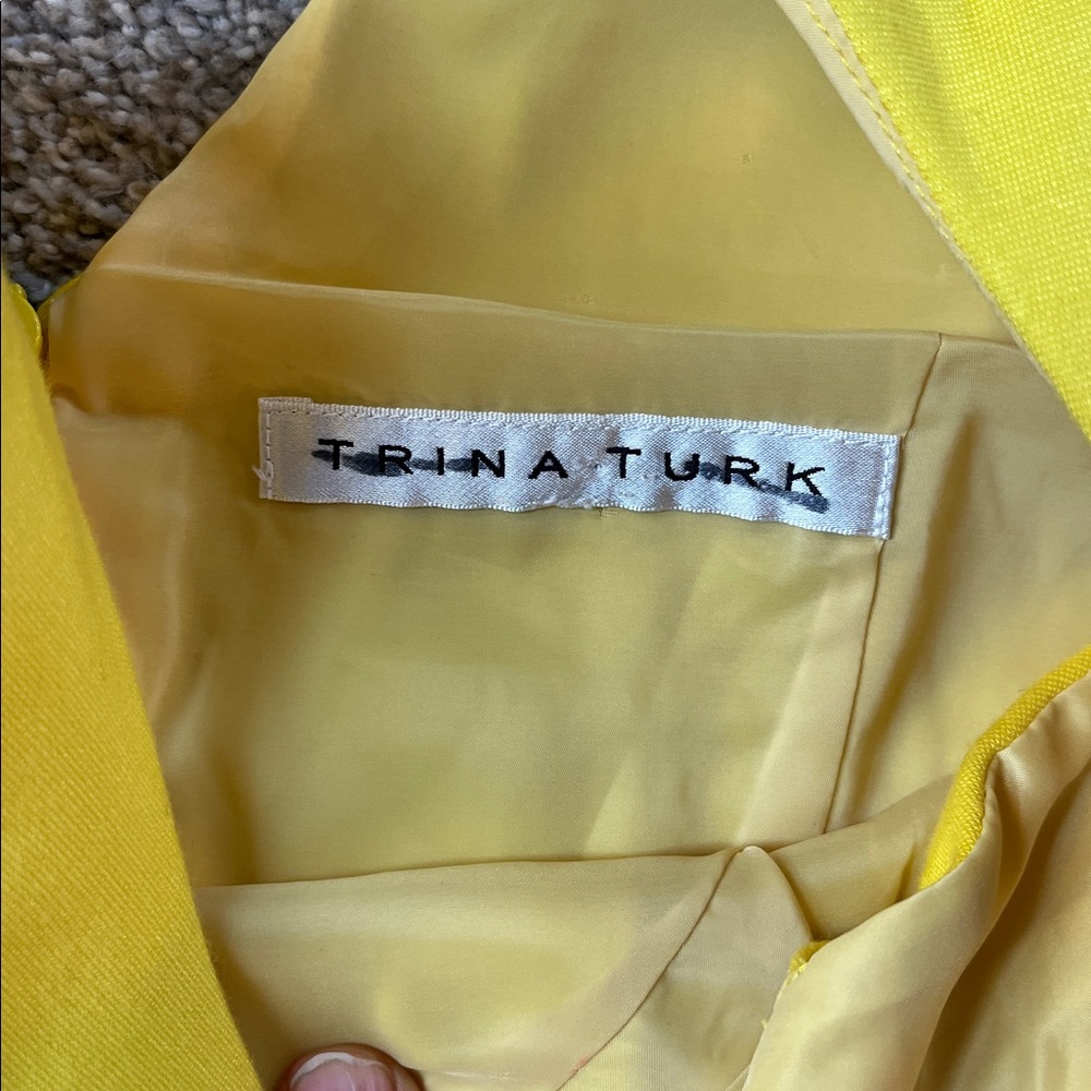 ☀️🌞Trina Turk Vibrant Sunshine Yellow Fitted Stretch Sheath EUC no size tag szS? - Picture 5 of 10